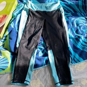 LuLaRoe workout capris, good condition.